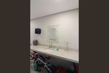 Casa à venda com 430m², 3 quartos e 7 vagasBanheiro de serviço 2