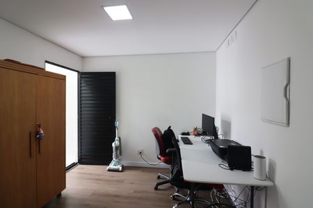 Casa à venda com 430m², 3 quartos e 7 vagasEscritório