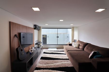 Casa à venda com 430m², 3 quartos e 7 vagasSala 