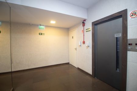 Studio à venda com 32m², 1 quarto e sem vaga Studio à venda com 32m², 1 quarto e sem vagaHall de entrada