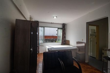 Studio à venda com 32m², 1 quarto e sem vaga Studio à venda com 32m², 1 quarto e sem vagaSala/Quarto