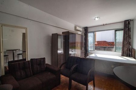 Studio à venda com 32m², 1 quarto e sem vaga Studio à venda com 32m², 1 quarto e sem vagaSala/Quarto