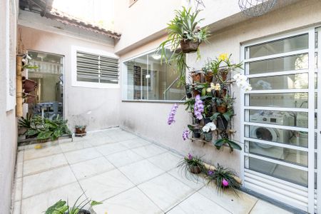 Casa para alugar com 300m², 3 quartos e 4 vagas Casa para alugar com 300m², 3 quartos e 4 vagasÁrea Externa