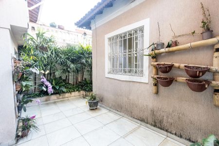 Casa para alugar com 300m², 3 quartos e 4 vagas Casa para alugar com 300m², 3 quartos e 4 vagasÁrea Externa