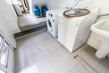 Casa para alugar com 300m², 3 quartos e 4 vagas Casa para alugar com 300m², 3 quartos e 4 vagasÁrea de Serviço