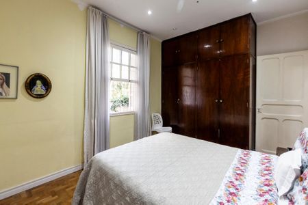 Casa para alugar com 300m², 3 quartos e 4 vagas Casa para alugar com 300m², 3 quartos e 4 vagasSuíte 1