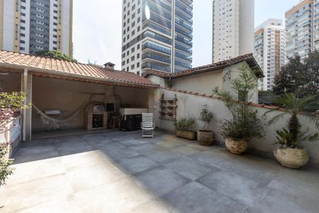 Casa para alugar com 300m², 3 quartos e 4 vagas Casa para alugar com 300m², 3 quartos e 4 vagasÁrea Externa