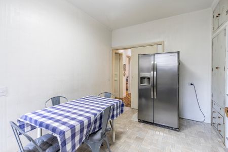 Casa para alugar com 300m², 3 quartos e 4 vagas Casa para alugar com 300m², 3 quartos e 4 vagasCozinha