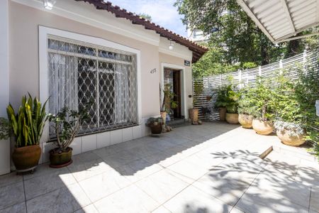 Casa para alugar com 300m², 3 quartos e 4 vagas Casa para alugar com 300m², 3 quartos e 4 vagasQuintal