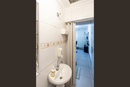 Casa para alugar com 300m², 3 quartos e 4 vagas Casa para alugar com 300m², 3 quartos e 4 vagasBanheiro de Serviço