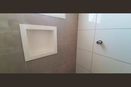 Casa à venda com 120m², 3 quartos e 4 vagasBanheiro da Suíte 2