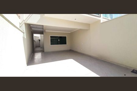 Casa à venda com 120m², 3 quartos e 4 vagasGaragem