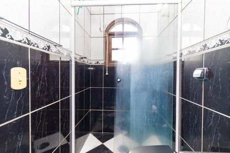 Casa à venda com 315m², 3 quartos e 4 vagasBanheiro da Suíte