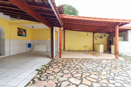 Casa à venda com 315m², 3 quartos e 4 vagasQuintal