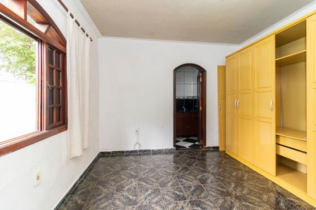 Casa à venda com 315m², 3 quartos e 4 vagasSuíte