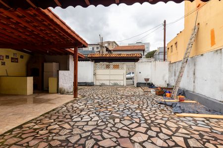Casa à venda com 315m², 3 quartos e 4 vagasQuintal