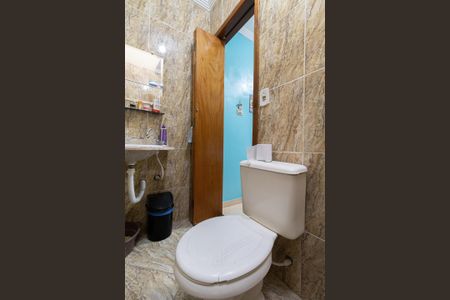 Casa à venda com 160m², 3 quartos e 4 vagasBanheiro Social