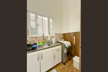 Casa para alugar com 50m², 1 quarto e 2 vagasCozinha