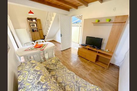 Casa para alugar com 50m², 1 quarto e 2 vagasSala de TV