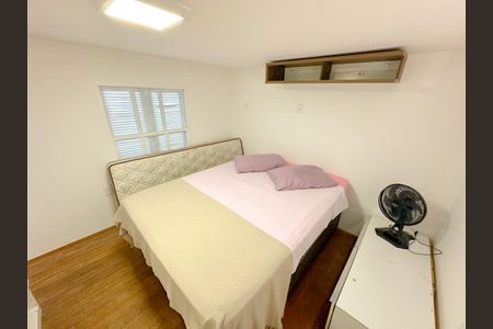 Casa para alugar com 50m², 1 quarto e 2 vagasQuarto