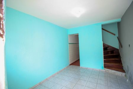 Casa para alugar com 50m², 1 quarto e 1 vaga Casa para alugar com 50m², 1 quarto e 1 vagaSala