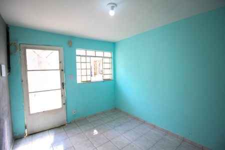 Casa para alugar com 50m², 1 quarto e 1 vaga Casa para alugar com 50m², 1 quarto e 1 vagaSala