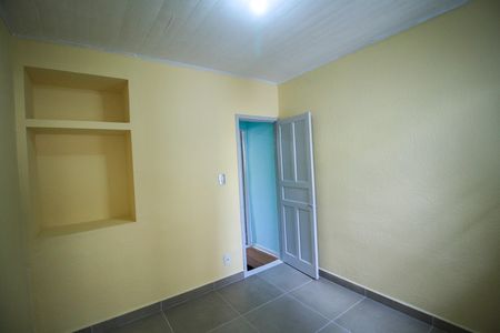 Casa para alugar com 50m², 1 quarto e 1 vaga Casa para alugar com 50m², 1 quarto e 1 vagaSuíte