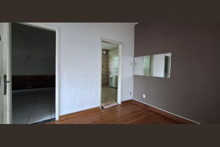 Casa à venda com 375m², 2 quartos e 3 vagasSala