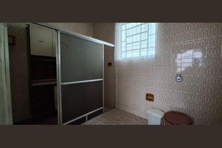 Casa à venda com 375m², 2 quartos e 3 vagasBanheiro