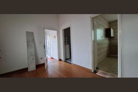 Casa à venda com 375m², 2 quartos e 3 vagasSala