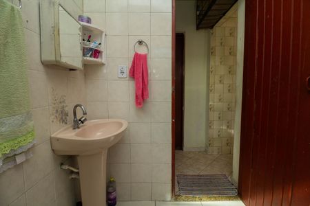 Casa à venda com 120m², 3 quartos e 1 vaga Casa à venda com 120m², 3 quartos e 1 vagaBanheiro