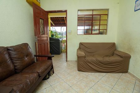 Casa à venda com 120m², 3 quartos e 1 vaga Casa à venda com 120m², 3 quartos e 1 vagaSala