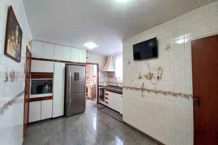 Apartamento à venda com 220m², 4 quartos e 2 vagasCozinha