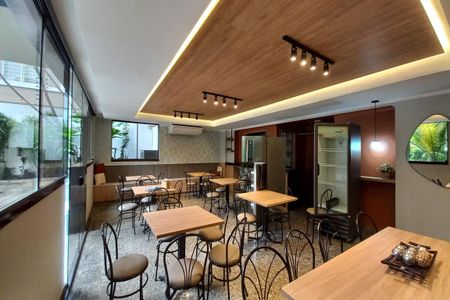 Apartamento à venda com 220m², 4 quartos e 2 vagasÁrea comum - Salão de festas