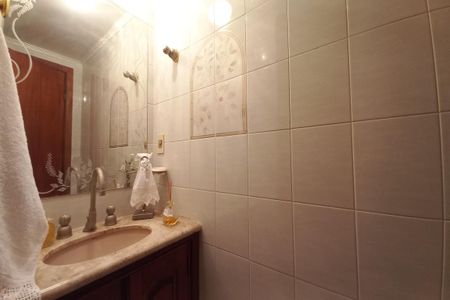 Apartamento à venda com 220m², 4 quartos e 2 vagasLavabo