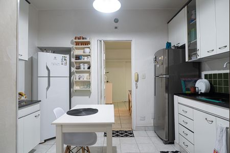 Apartamento à venda com 125m², 3 quartos e sem vagaCozinha