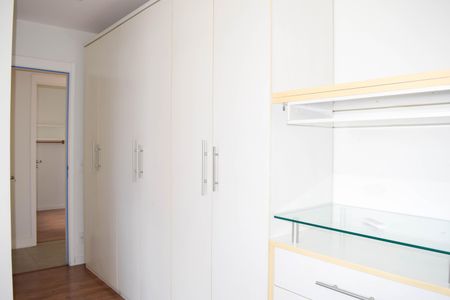 Apartamento à venda com 84m², 3 quartos e 2 vagas Apartamento à venda com 84m², 3 quartos e 2 vagasSuíte