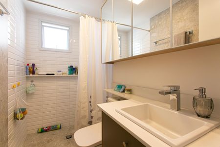 Apartamento à venda com 84m², 3 quartos e 2 vagasBanheiro da Suíte