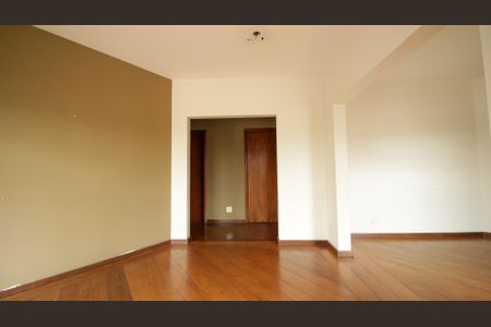 Apartamento à venda com 130m², 3 quartos e 4 vagasSala