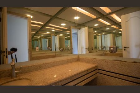 Apartamento à venda com 260m², 4 quartos e 3 vagasLavabo