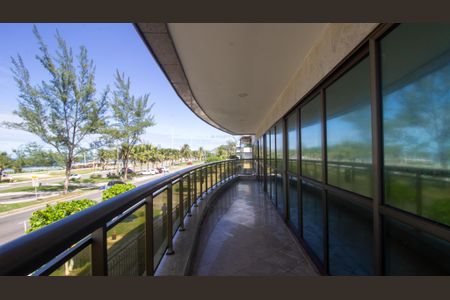 Apartamento à venda com 260m², 4 quartos e 3 vagasVaranda