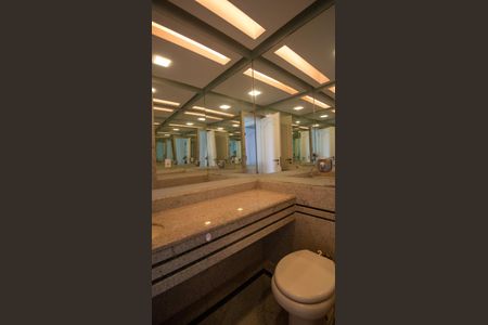 Apartamento à venda com 260m², 4 quartos e 3 vagasLavabo