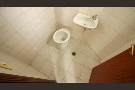 Apartamento à venda com 130m², 3 quartos e 5 vagas Apartamento à venda com 130m², 3 quartos e 5 vagasLavabo 2