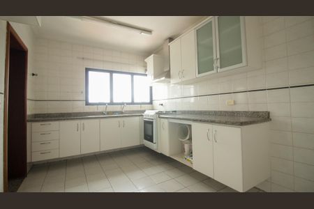 Apartamento à venda com 130m², 3 quartos e 5 vagas Apartamento à venda com 130m², 3 quartos e 5 vagasCozinha