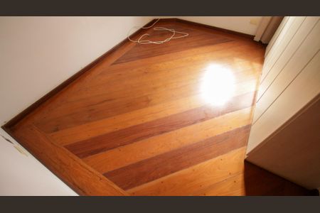 Apartamento à venda com 130m², 3 quartos e 5 vagas Apartamento à venda com 130m², 3 quartos e 5 vagasQuarto 1