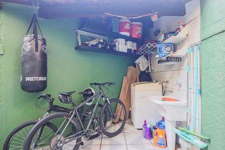 Casa à venda com 90m², 2 quartos e 2 vagas Casa à venda com 90m², 2 quartos e 2 vagasÁrea de Serviço