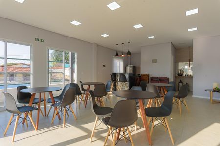Apartamento para alugar com 48m², 2 quartos e 1 vaga Apartamento para alugar com 48m², 2 quartos e 1 vagaÁrea comum - Salão de festas