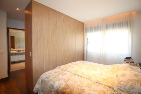 Casa à venda com 275m², 3 quartos e 4 vagasSuíte 1