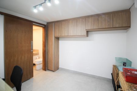 Casa à venda com 275m², 3 quartos e 4 vagasQuarto de Serviço