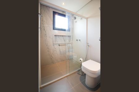 Casa à venda com 275m², 3 quartos e 4 vagasBanheiro da Suíte 2